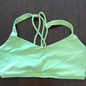 Lululemon Free 2 Be Bra